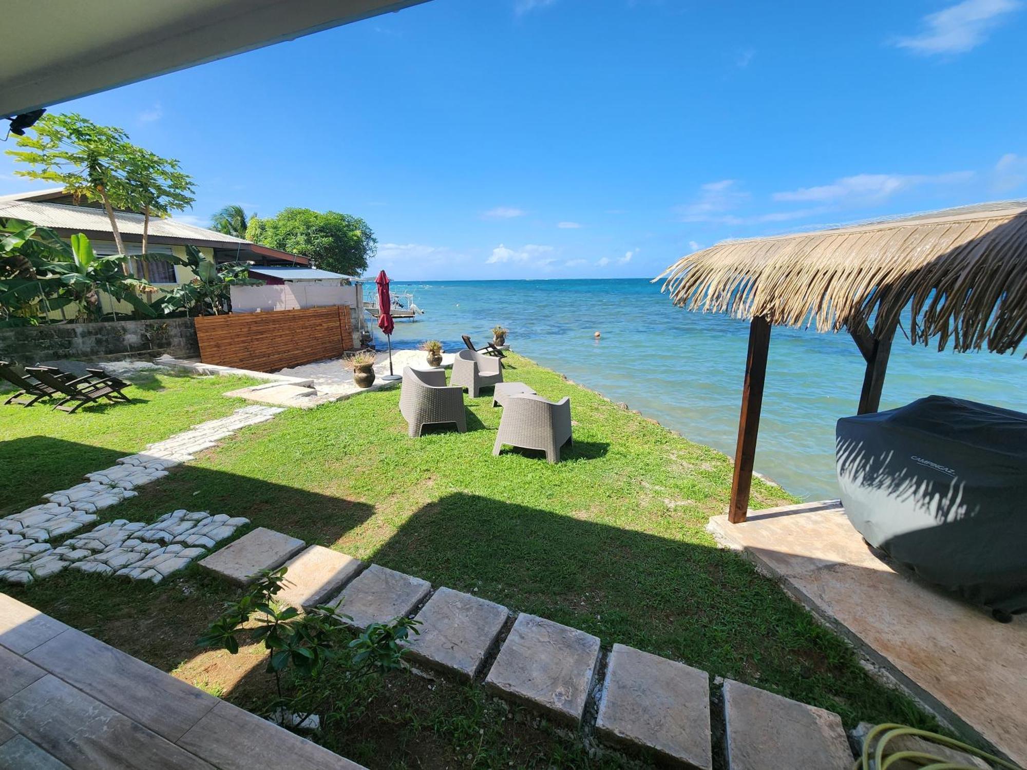 Duplex En Bord De Mer Fare Tahitea Pension Taputapuapea Exterior photo